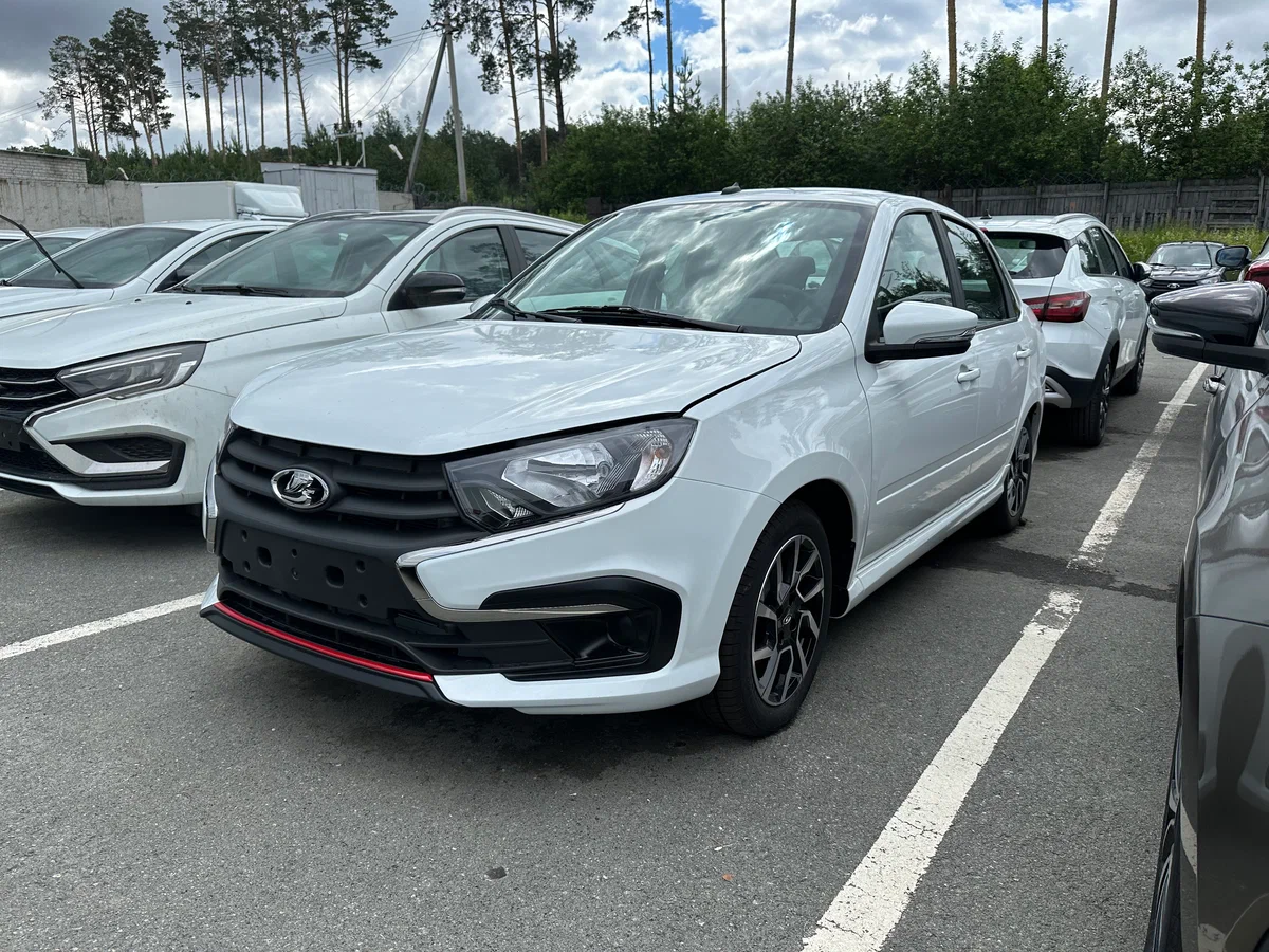 Lada Granta Sportline в Тюмень - фото №1