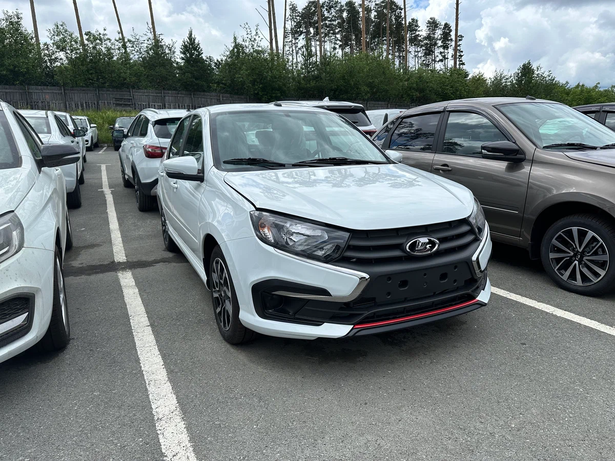 Lada Granta Sportline в Тюмень - фото №3